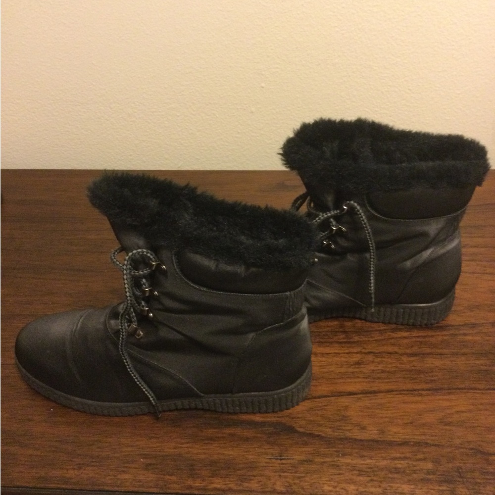 Colorado-Women's Black Fur-Lined Boots